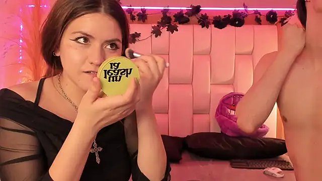 Daphne_And_Roger's room