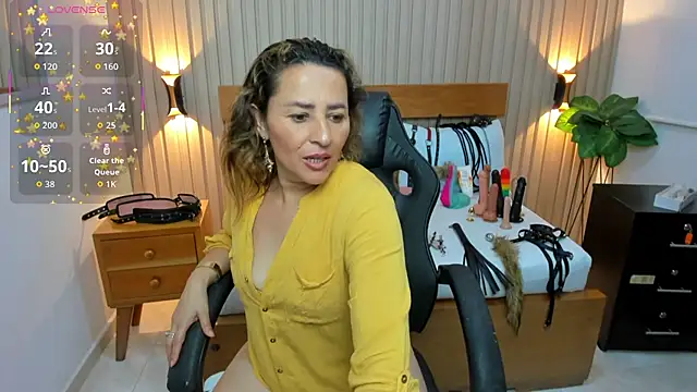 luciana_ballesteros_ - Luciana_ballesteros_'s free webcam - UK Sex Cams