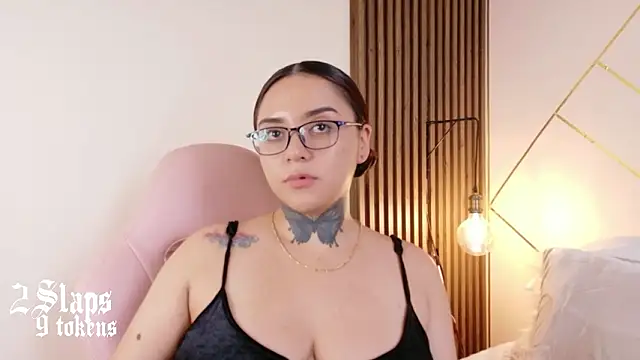 kim_blake - Kim_blake's free webcam - UK Sex Cams