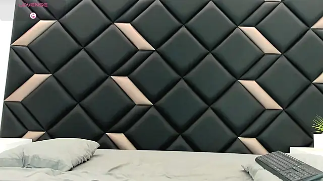 GeraldineSandoval webcam