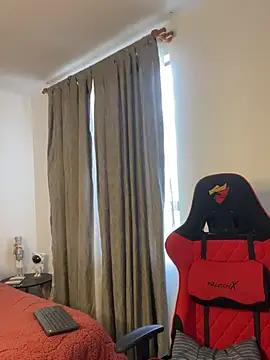 Ezzio_Scolaro webcam