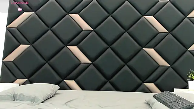 GeraldineSandoval webcam