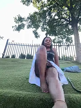 slimcateee (F milf) - Drink my squirt dad