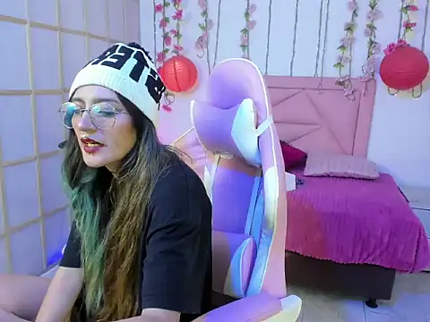 Dark_Dominika webcam