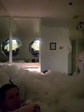 sexxxytattedvixxxen - SexxxyTattedVixxxen's free webcam - UK Sex Cams