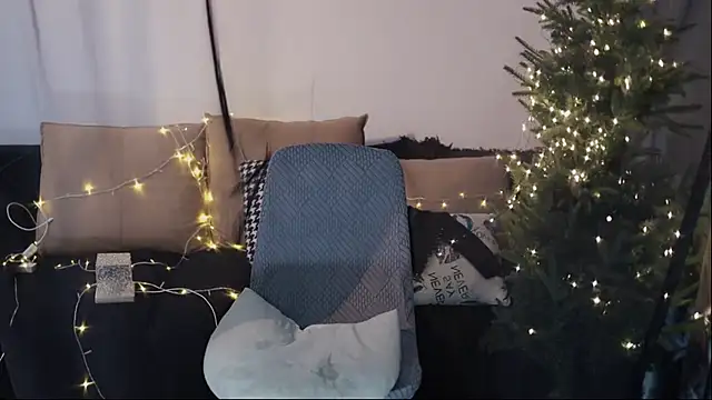 美女Moonccoi在线直播