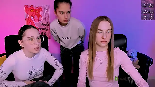 doll_vey - Doll_vey's free webcam - UK Sex Cams