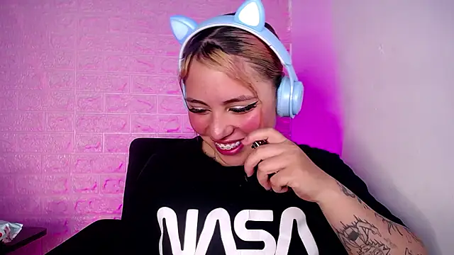 Dominic_Queen1126 webcam