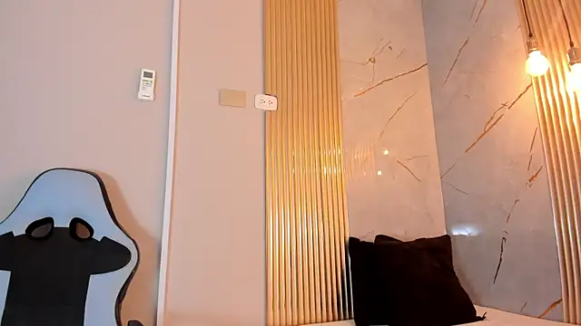 angie_harmony webcam