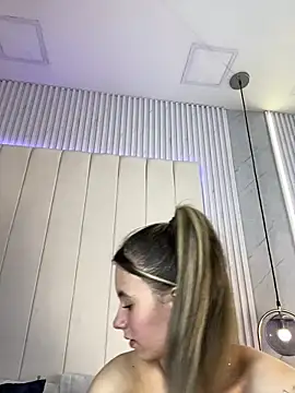 juliacolemann (F teen) - fuck me with a dildo