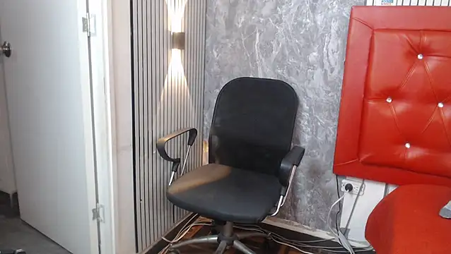 linda__mature webcam