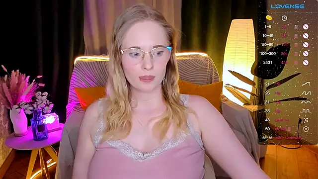 aemilia_ - Aemilia_'s free webcam - UK Sex Cams