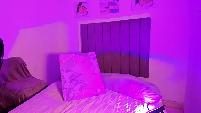 Roxanedewalle webcam