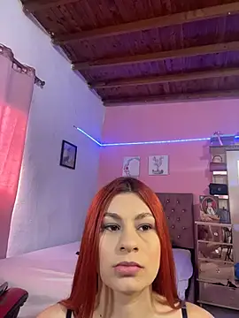 RedHotDoll webcam