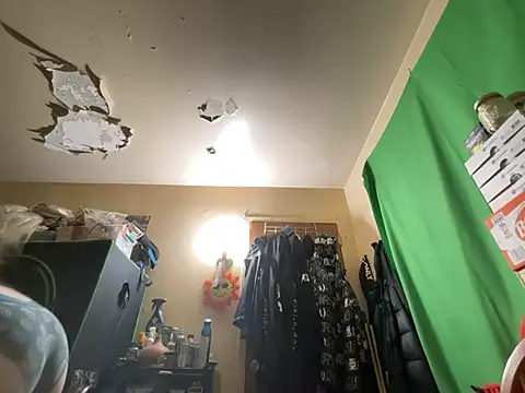 Snowbunnycake_131 webcam