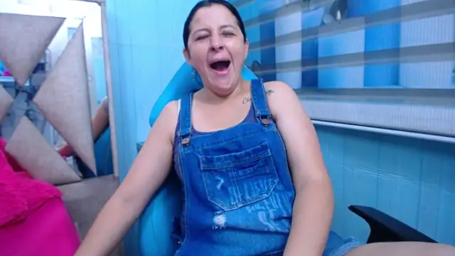 allison_max_tattoo webcam