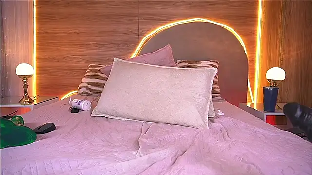 alexaa_walker webcam