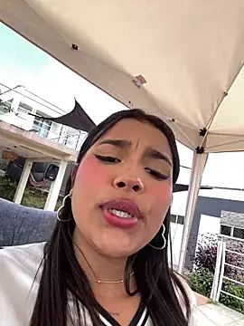 Mariangel_11 Live Webcam on Stripchat