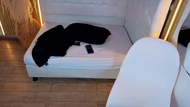 Bruja__Scarlata webcam