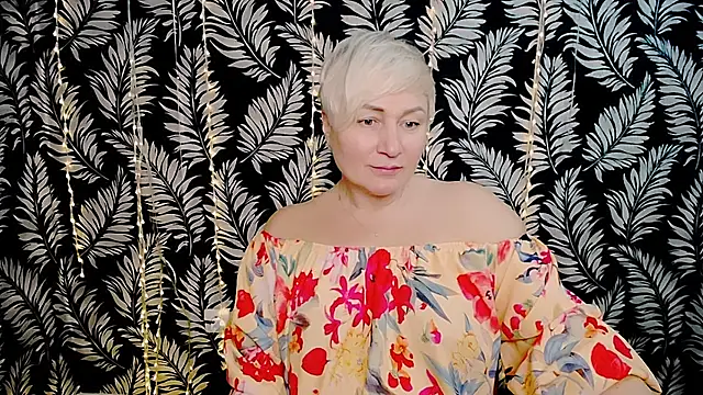 Olivia_playful webcam