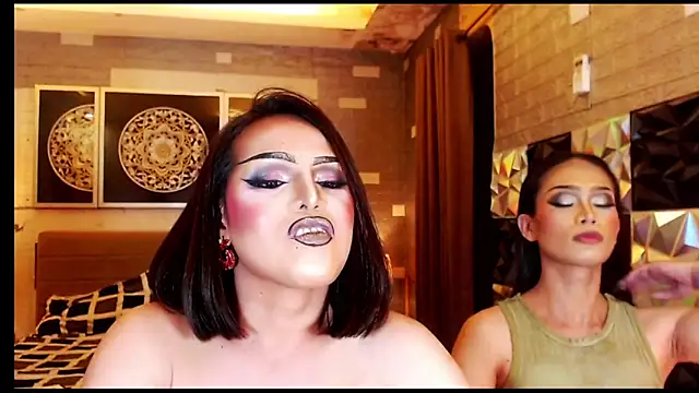 BigCockLatinaTS webcam