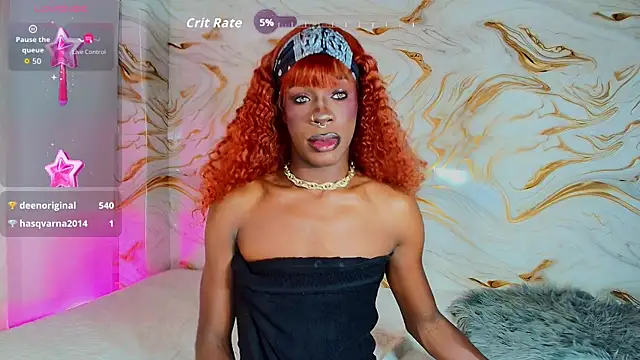 EbonyHansNight webcam