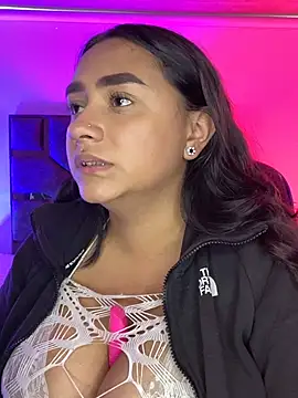 Webcam Model (michell_boobs_)  is live.Free join now!