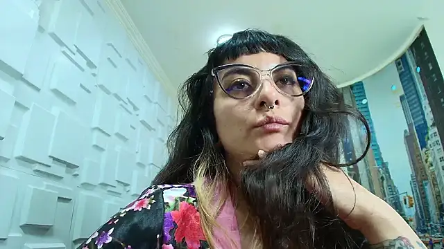 Naughty_Kittenm webcam