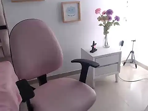 Aantoniaa_brown27 webcam