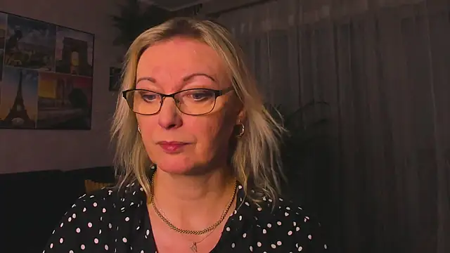 vanessa_chat - Vanessa_chat's free webcam - UK Sex Cams