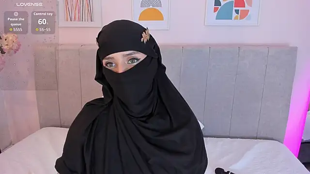 rawiya's Live Sex Cam Show
