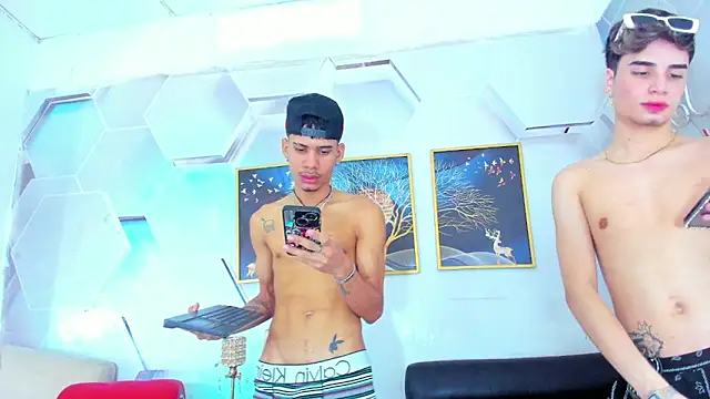 Alex_jeins_at webcam