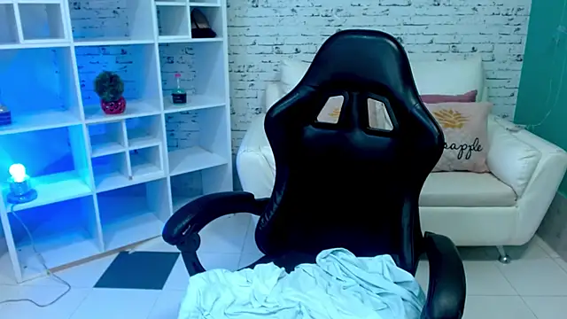 mariana_blondee webcam