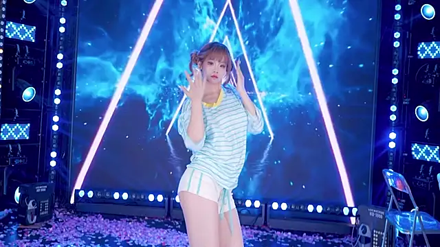 美女cdyyds003在线直播