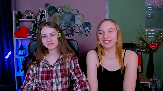 rebecca_smile - Rebecca_smile's free webcam