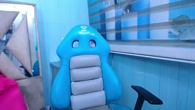 allison_max_tattoo - Allison_max_tattoo's free webcam - UK Sex Cams