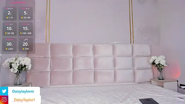 DaisyTaylor__ webcam