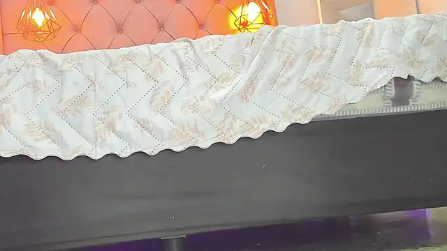 Belle_Brunette webcam