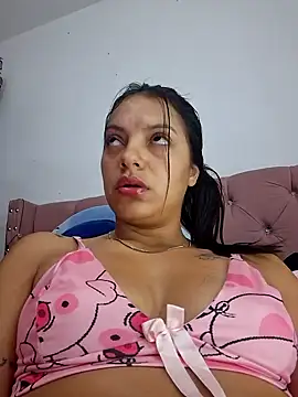 Webcam Model (Daila_20_)  is live.Free join now!