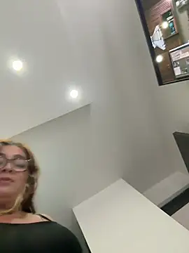 AntonellaVioleta webcam