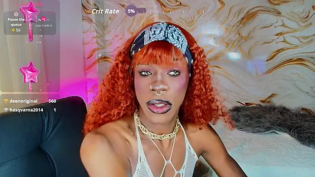 EbonyHansNight webcam