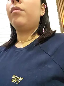 Webcam Model (LizzRouse)  is live.Free join now!