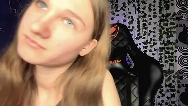 helgicuteness webcam