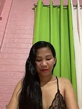 Webcam Model (Cleo17)  is live.Free join now!