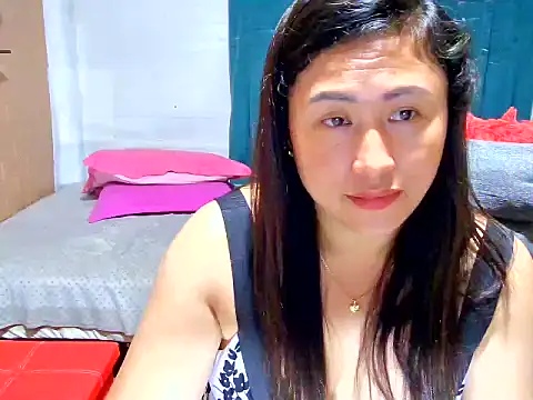 Ugly-Filipina webcam