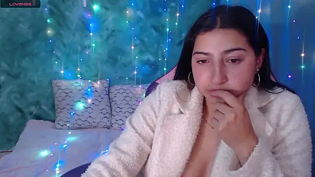 ivyy_blue1 - Ivyy_blue1's free webcam