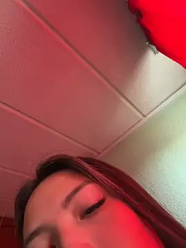 Webcam Model (Adaara_Rey)  is live.Free join now!