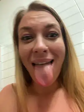 Sweet___Emily Live Webcam on Stripchat