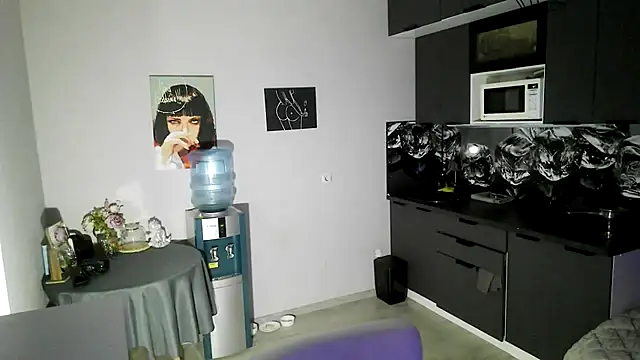 LunaPeony webcam