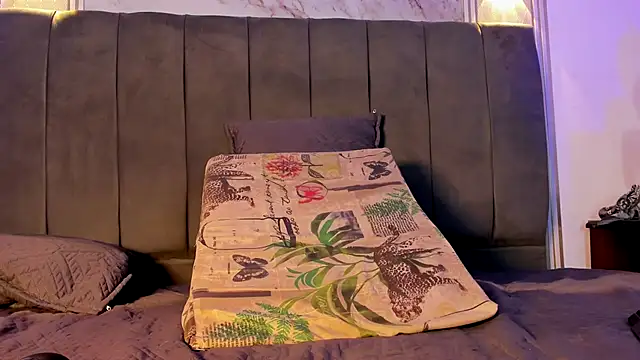 Rosaly_Rodman webcam